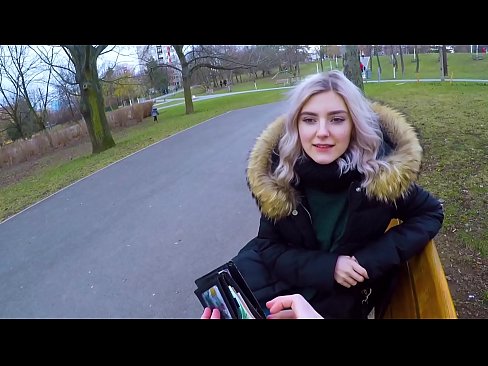 ❤️ Drénkt e Frieme säi waarme Spuer fir Suen - Blowjob am Park vum Eva Elfie Just Porno op lb.zoomporno.ru ❌